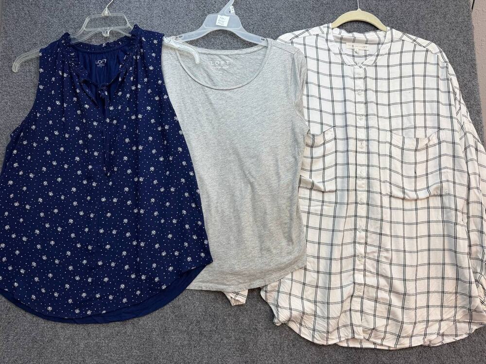 LOFT Lou & Grey Women’s Tops Lot of 3 Size M Blouse Tank Plaid Shirt